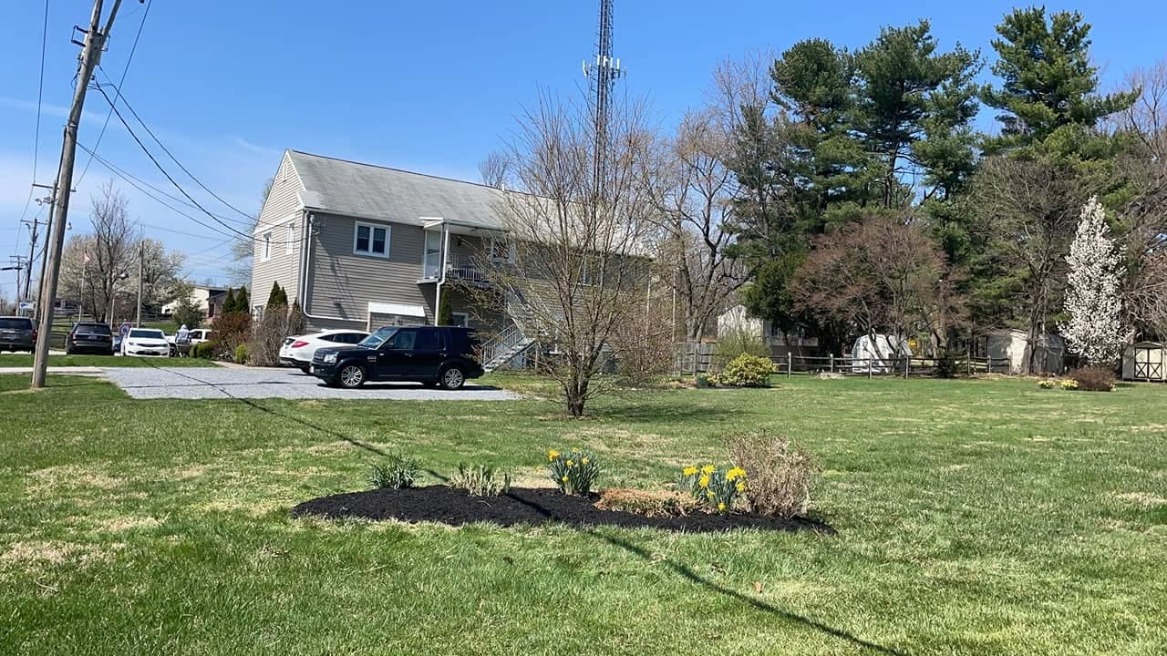 Maintained Howard County lawn and landscaped beds